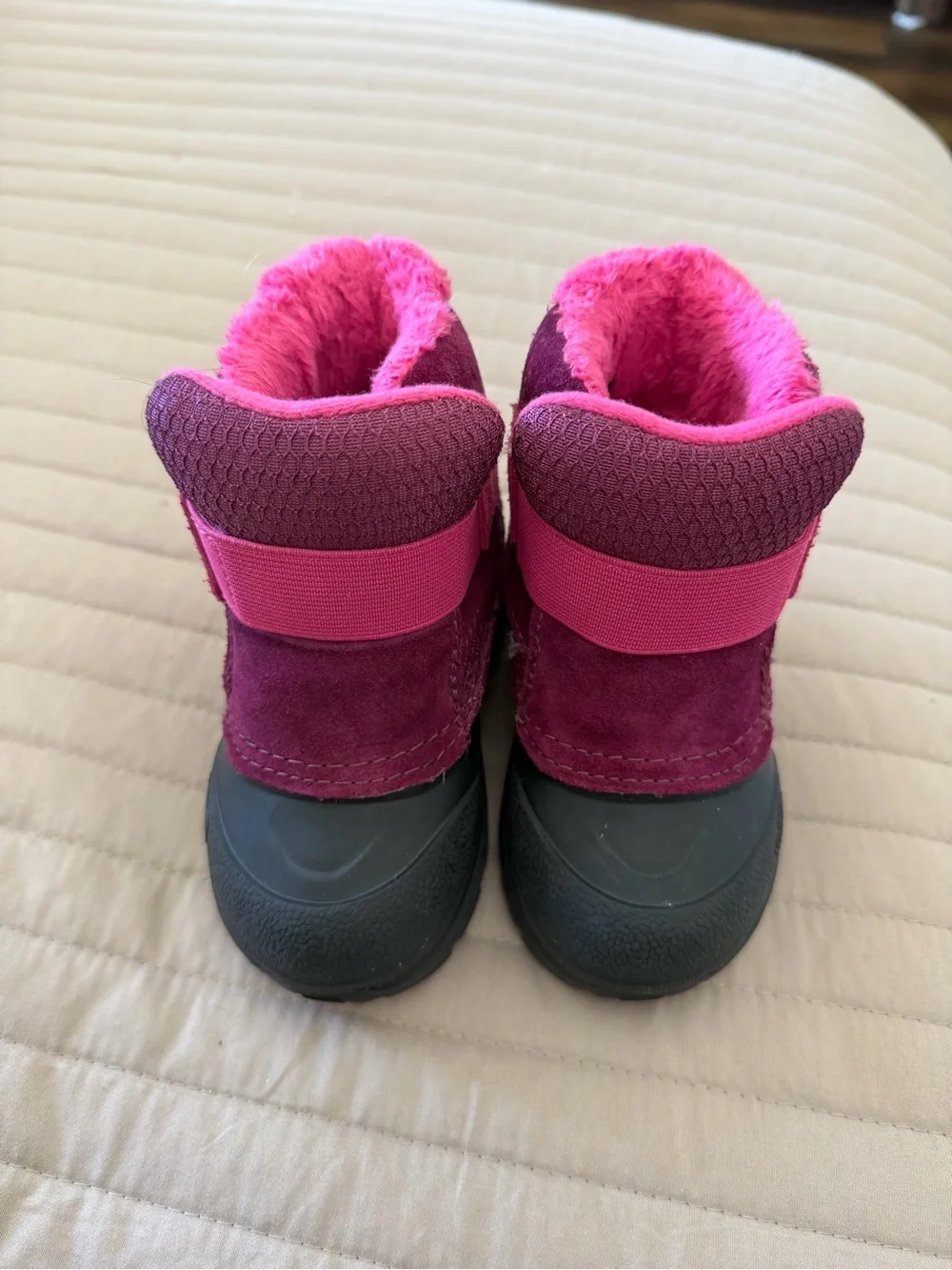 THE NORTH FACE Kids' Alpenglow II Insulated Snow Boot